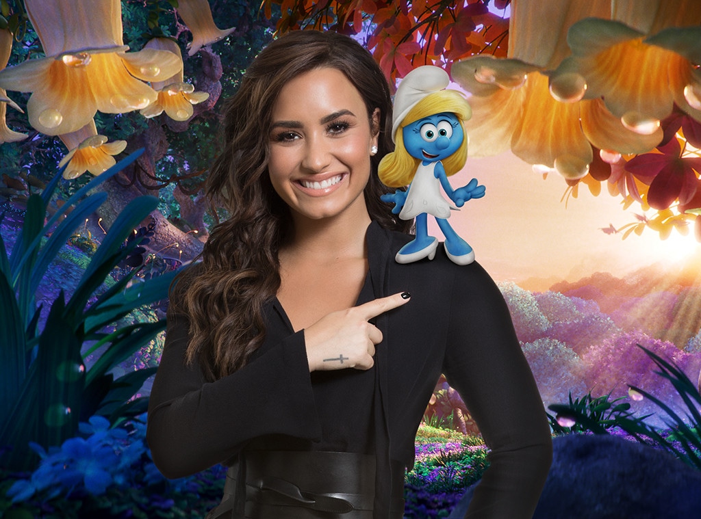 Check Out Demi Lovato, Ariel Winter With Their Smurf Characters - E! Online